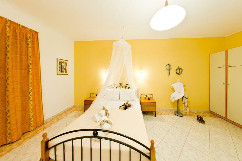 Remezzo Studios & Apartments Amoudi Buitenkant foto